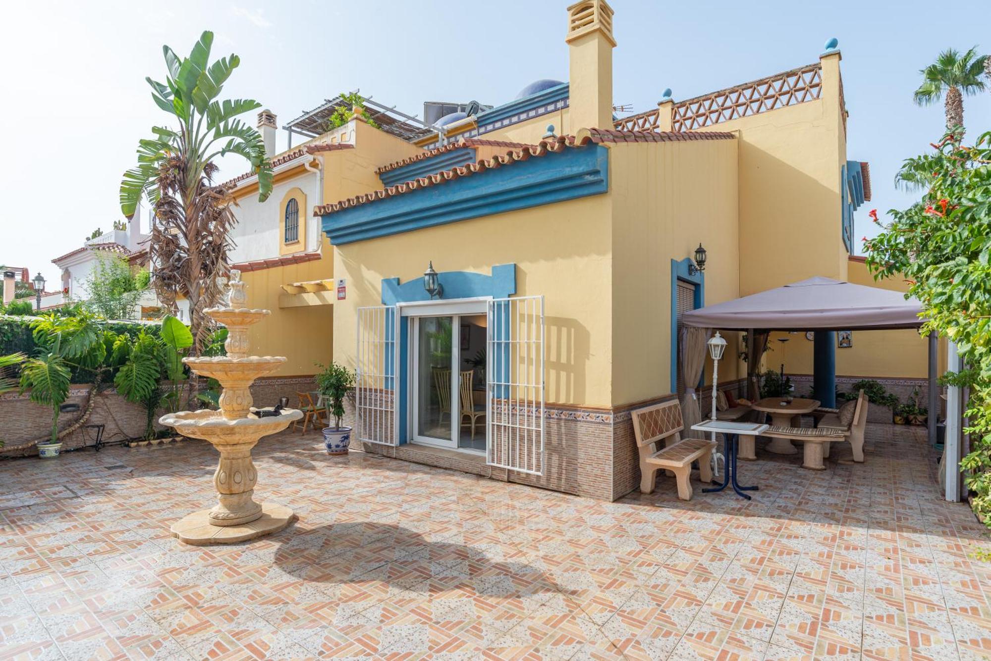 Villa Valentina - Renovated On Los Alamos Beach Torremolinos Exterior foto